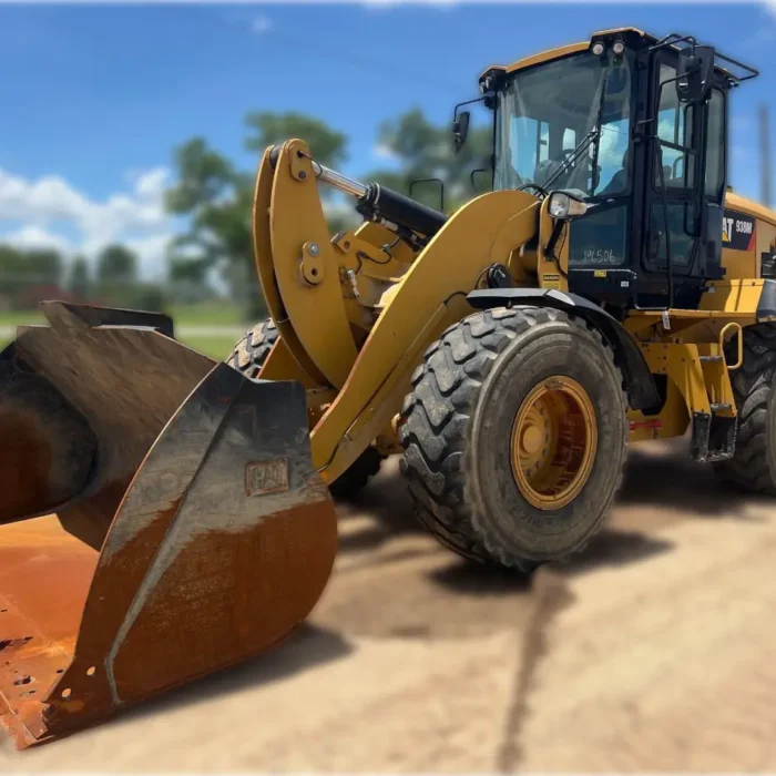 2017 Caterpillar 938M Wheel Loader with ACERT engine, high-lift linkage, and Performance Series bucket for heavy construction and material handling.