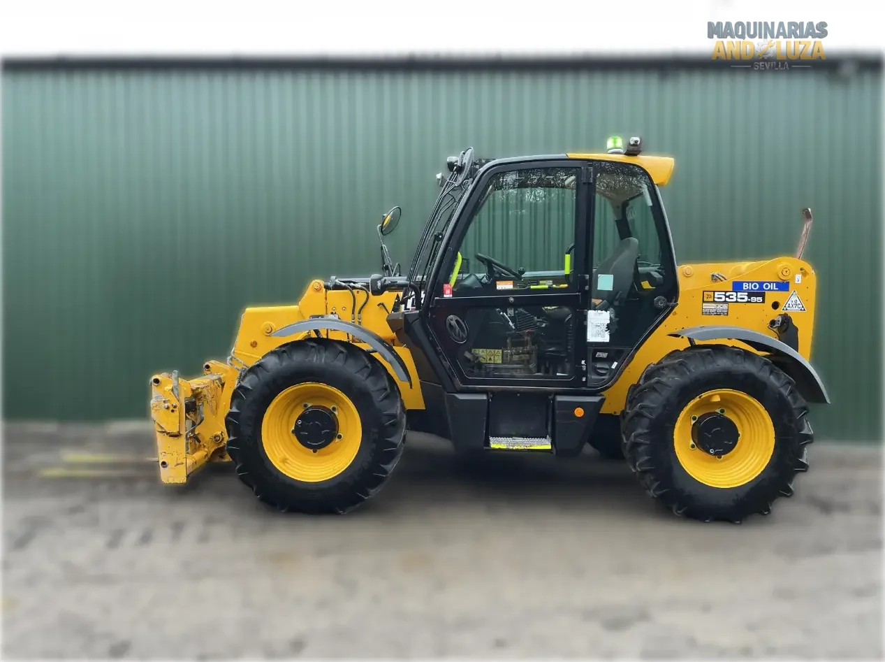 2019 JCB 535-95 telehandler with 3.5-ton lift capacity, 9.5-meter reach, and EcoMAX engine for high-reach construction and industrial applications.