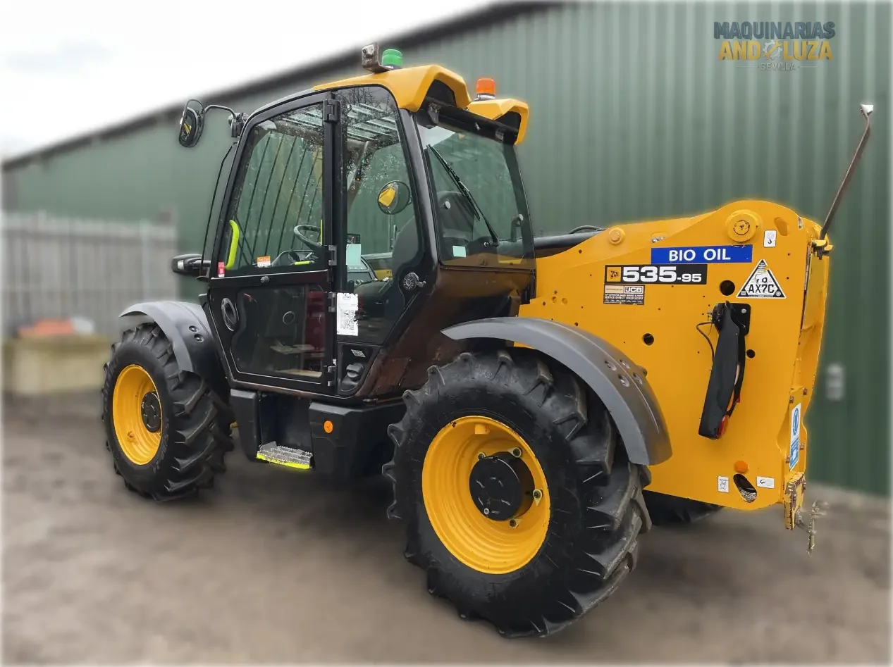 2019 JCB 535-95 telehandler with 3.5-ton lift capacity, 9.5-meter reach, and EcoMAX engine for high-reach construction and industrial applications.