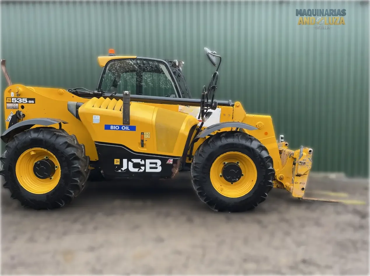 2019 JCB 535-95 telehandler with 3.5-ton lift capacity, 9.5-meter reach, and EcoMAX engine for high-reach construction and industrial applications.