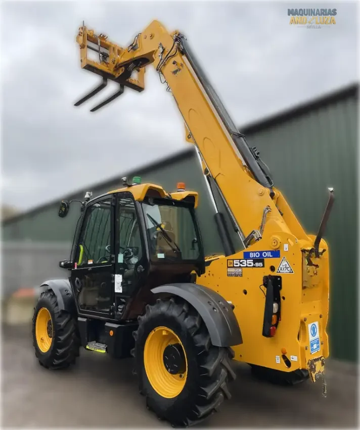 2019 JCB 535-95 telehandler with 3.5-ton lift capacity, 9.5-meter reach, and EcoMAX engine for high-reach construction and industrial applications.