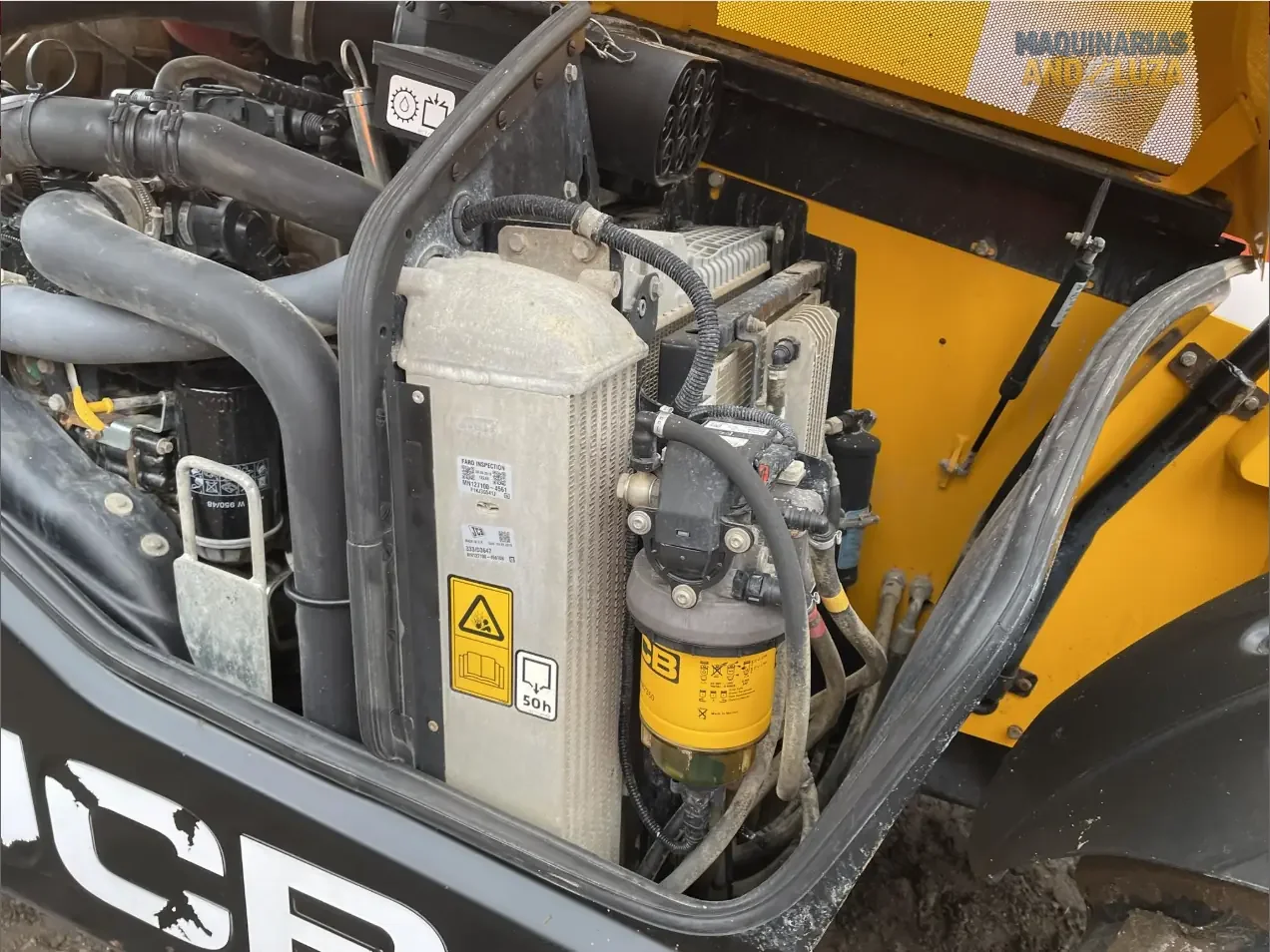 2019 JCB 535-95 telehandler with 3.5-ton lift capacity, 9.5-meter reach, and EcoMAX engine for high-reach construction and industrial applications.