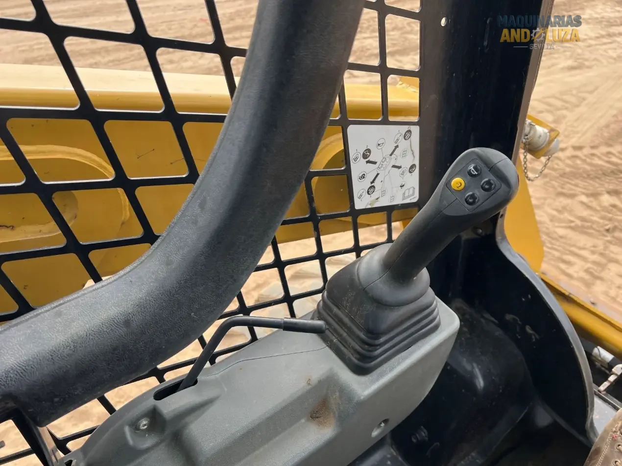 2021 Caterpillar 226D3 skid steer loader with radial lift design, redesigned cab for comfort, and Smart technology for high-performance grading and loading.