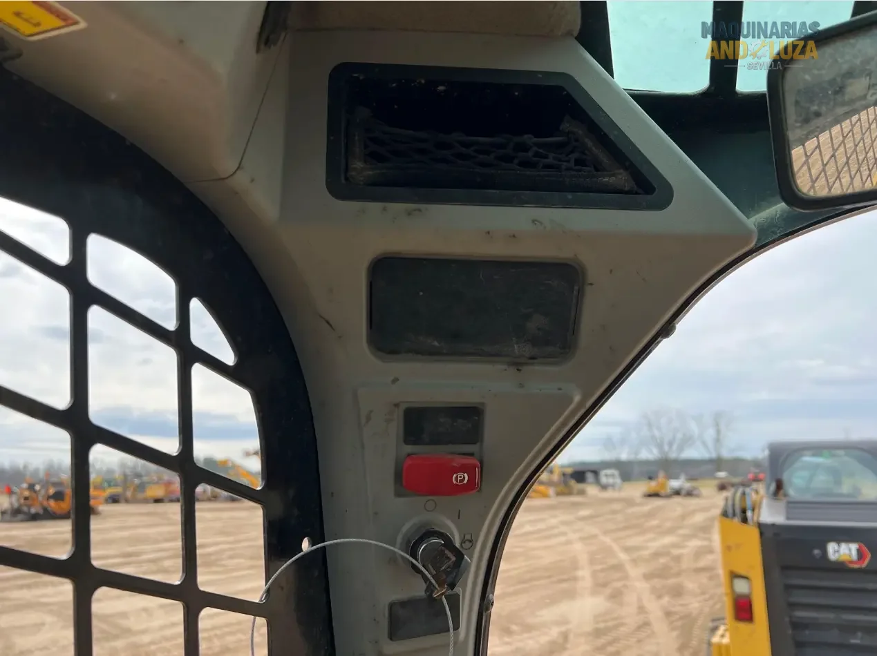 2021 Caterpillar 226D3 skid steer loader with radial lift design, redesigned cab for comfort, and Smart technology for high-performance grading and loading.