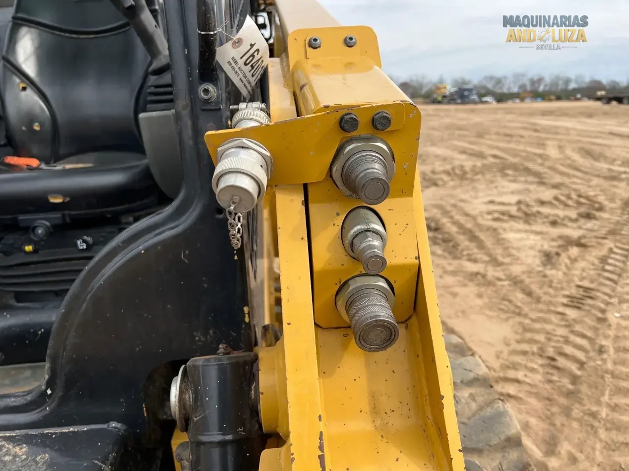2021 Caterpillar 226D3 skid steer loader with radial lift design, redesigned cab for comfort, and Smart technology for high-performance grading and loading.