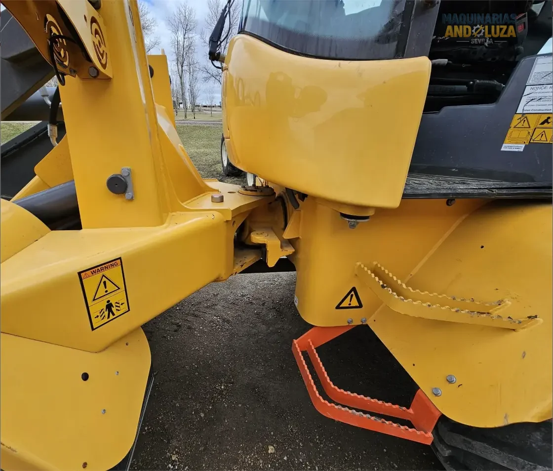 2021 Volvo L30GS compact wheel loader with articulated steering, high-speed portal axles, and Z-bar linkage for efficient material handling and loading.