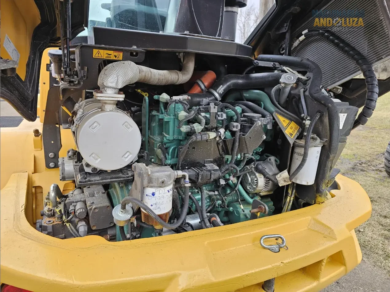 2021 Volvo L30GS compact wheel loader with articulated steering, high-speed portal axles, and Z-bar linkage for efficient material handling and loading.