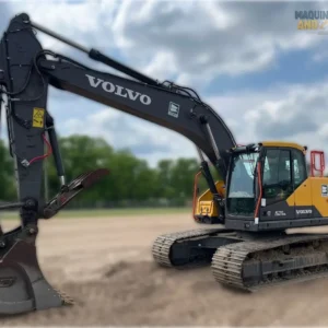 2022 Volvo EC220EL crawler excavator with Volvo D6J engine, advanced ECO mode, and heavy-duty undercarriage for high-productivity excavation and infrastructure projects.