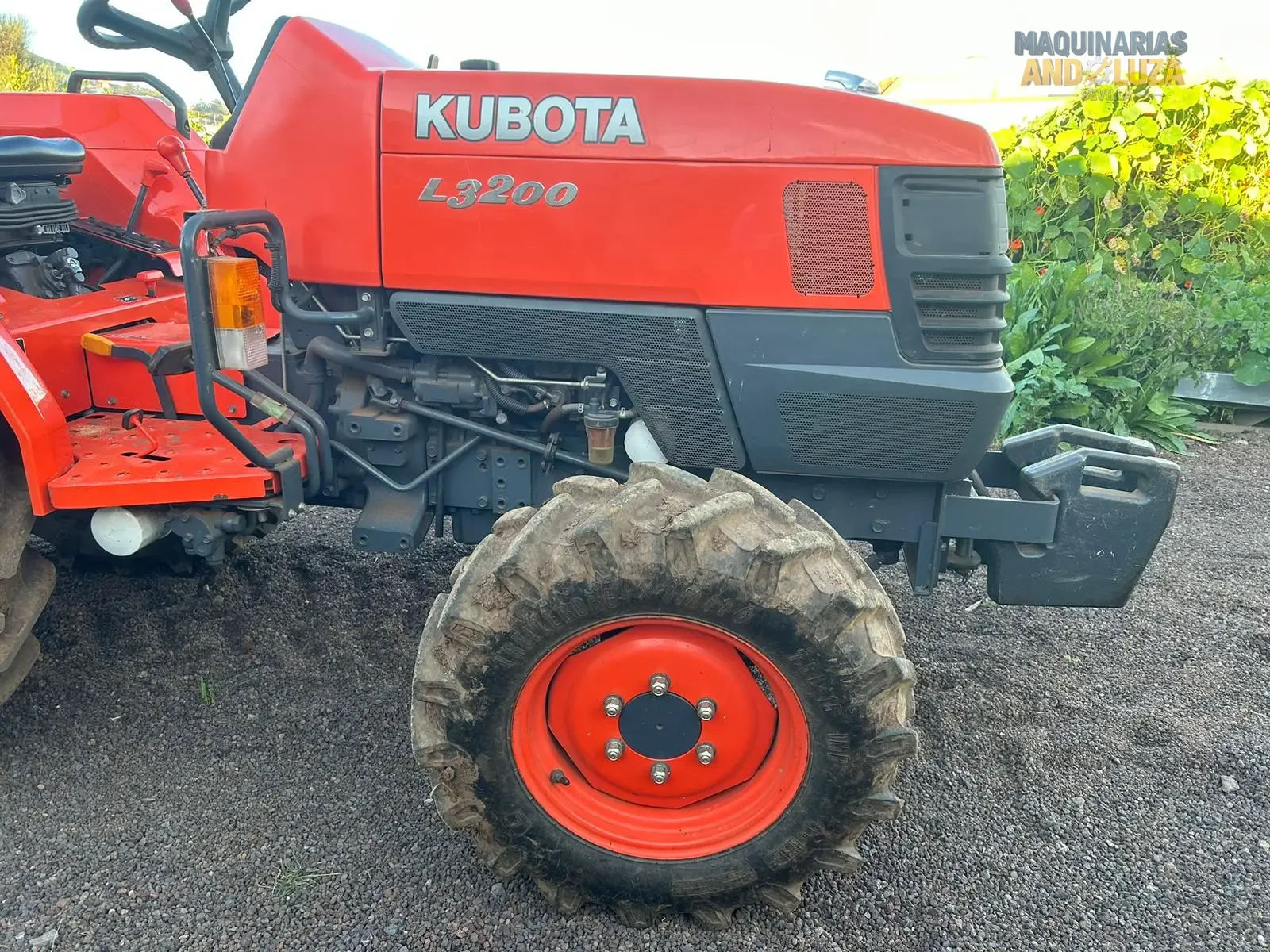 2014 Kubota L3200 - Imagen 4