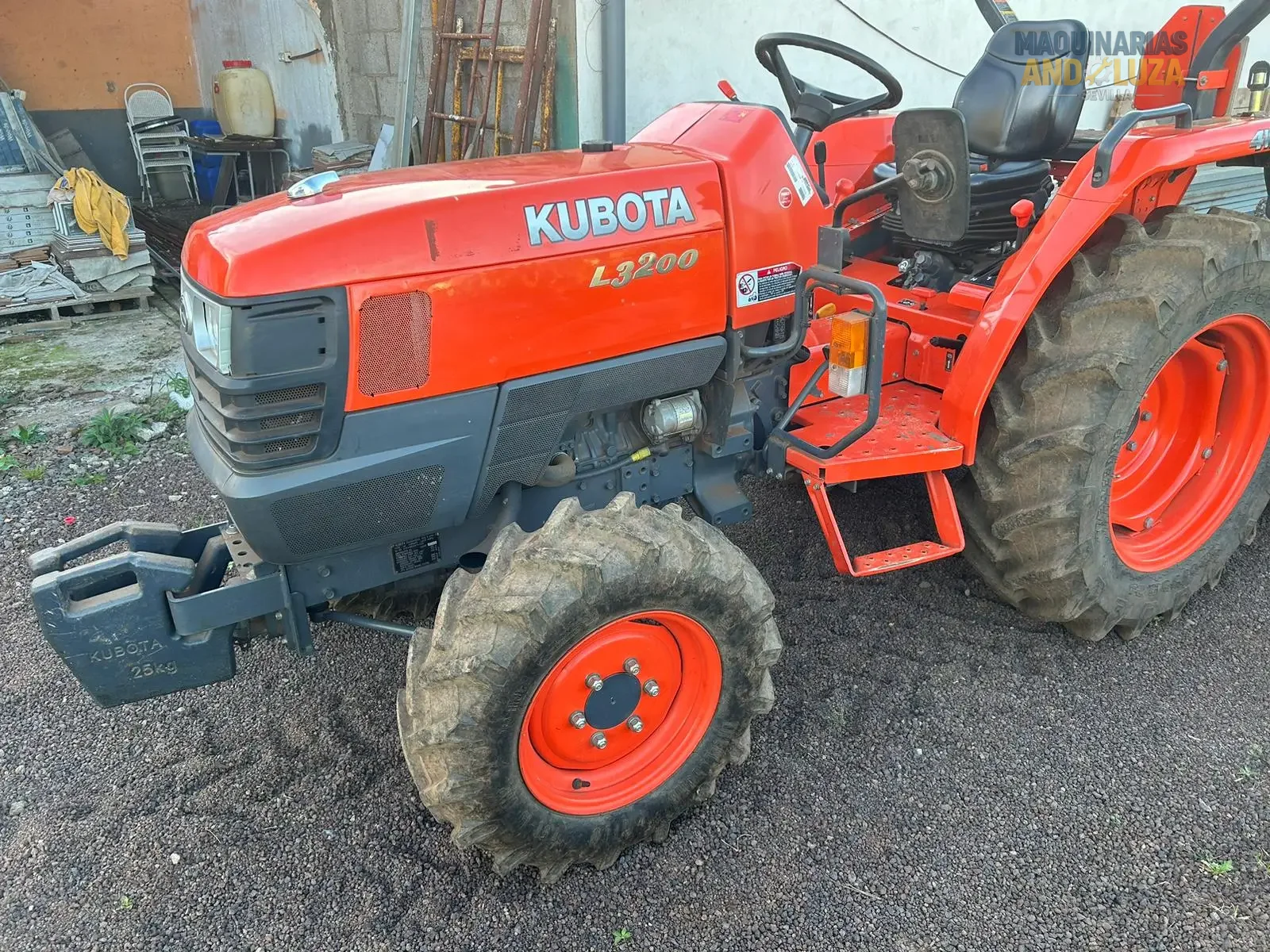 2014 Kubota L3200 - Imagen 3